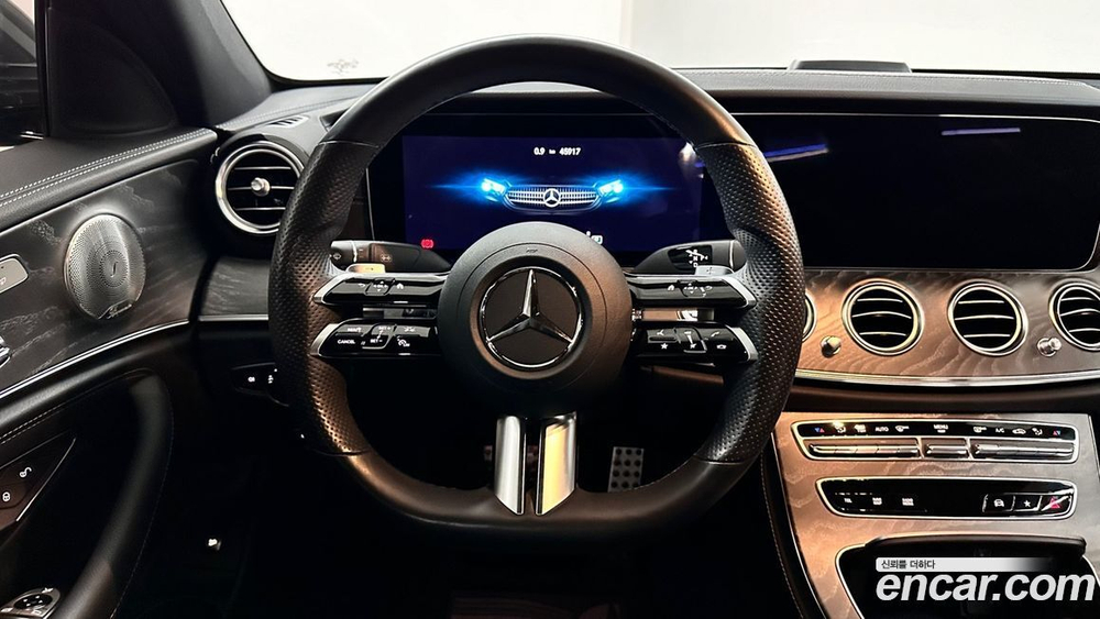Mercedes-Benz E-Class W213 E350 4MATIC AMG Line (05.2022)