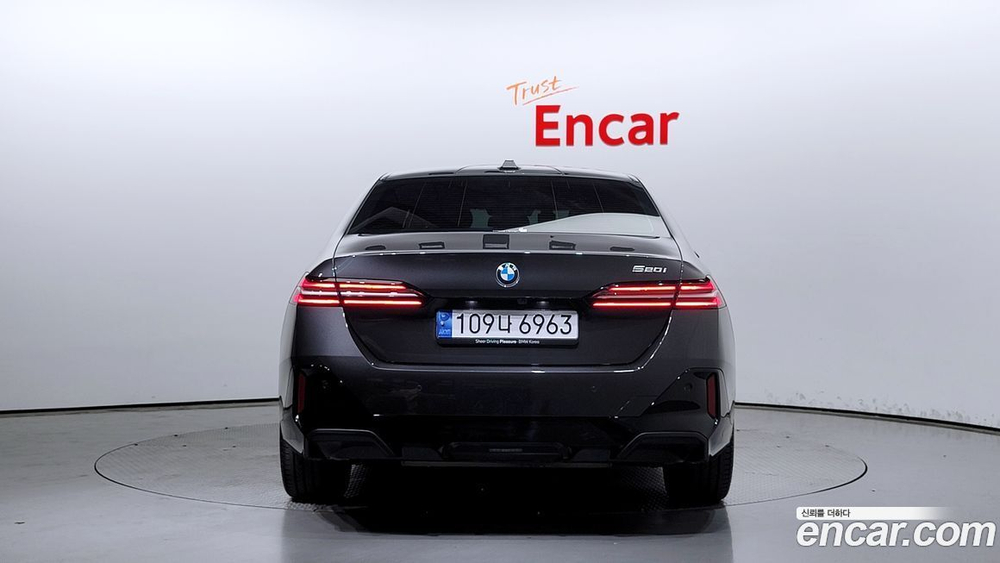 BMW 5 Series (G60) 520i M Sports (12.2023)