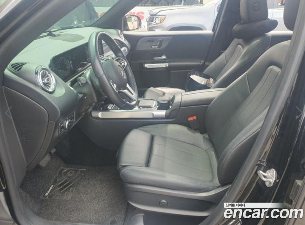 Mercedes-Benz GLB-Class X247 GLB220 (03.2021)