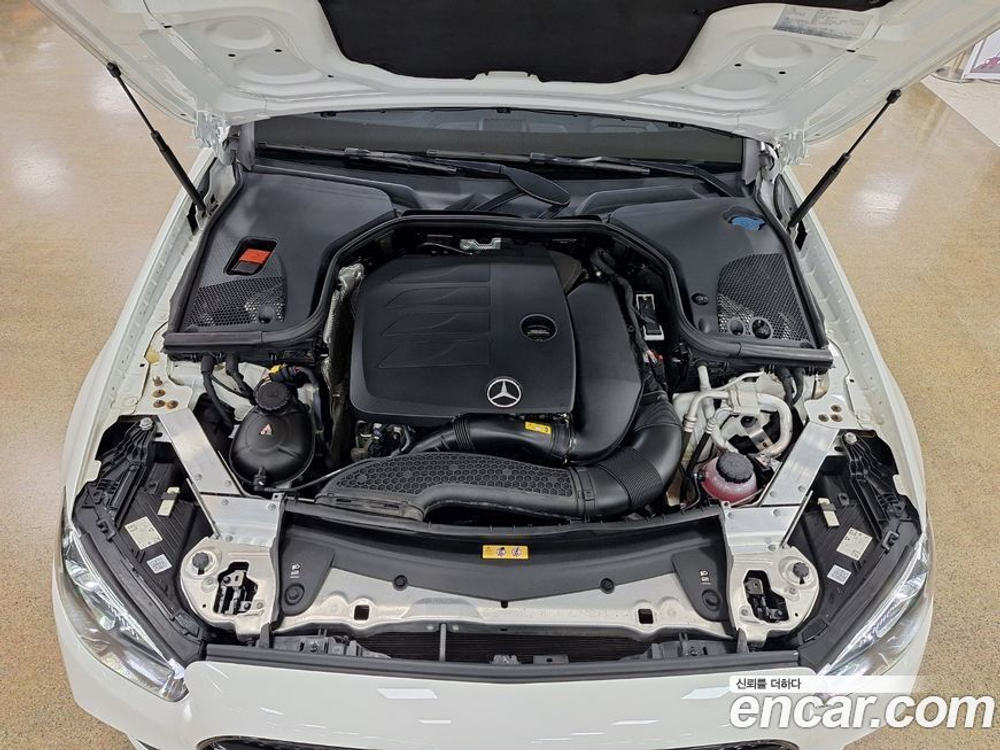 Mercedes-Benz E-Class W213 E350 4MATIC AMG Line (05.2021)