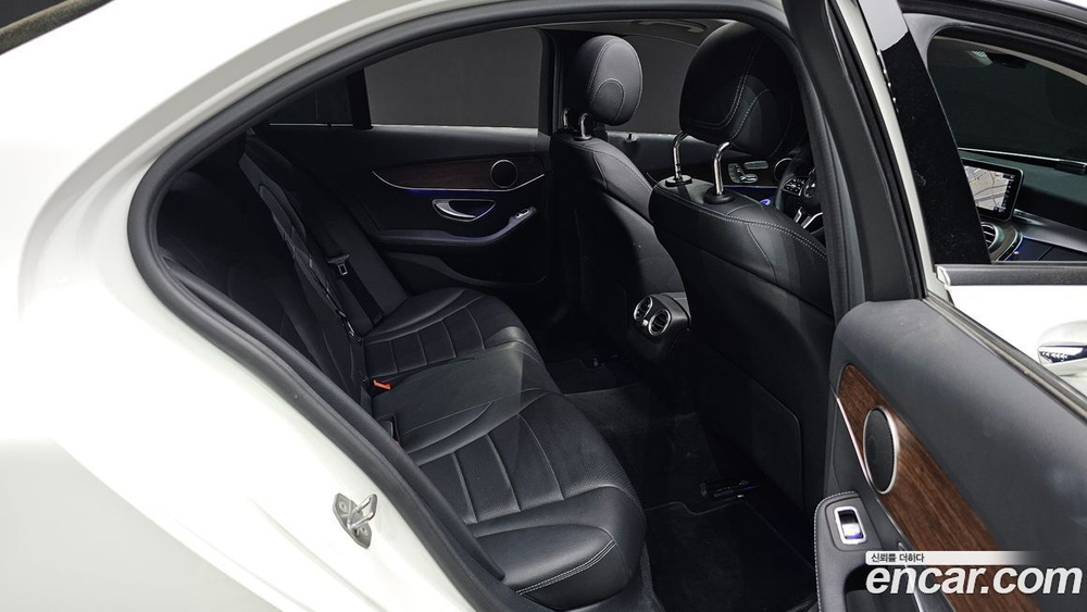 Mercedes-Benz C-Class W205 C220 d Avangarde (08.2019)