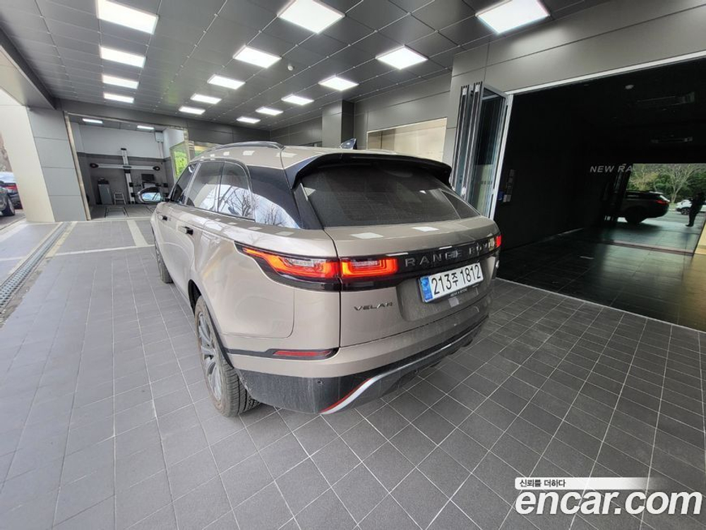Land Rover Range Rover Bella 2.0 P250 R-Dynamic SE (08.2023)