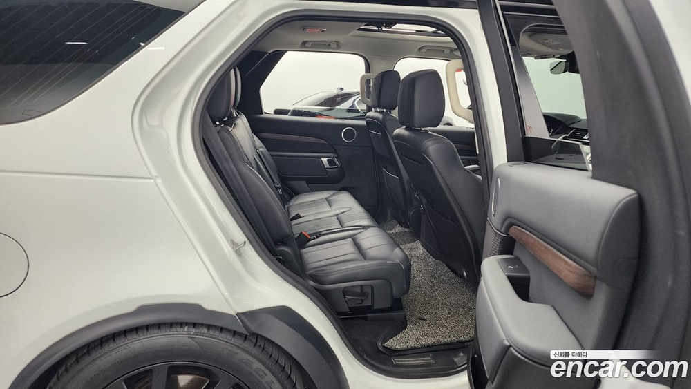 Land Rover Discovery 5 3.0 SD6 HSE (12.2019)