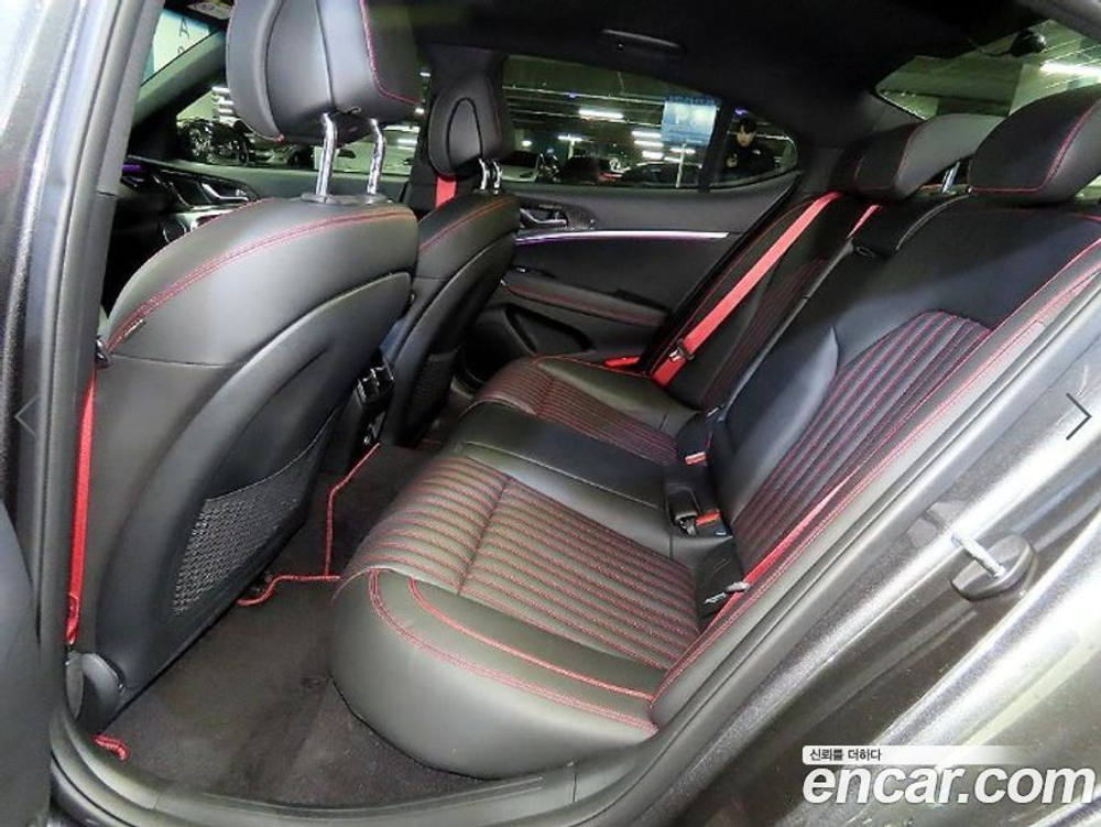Genesis The New G70 Бензин 3.3T 2WD (01.2021)