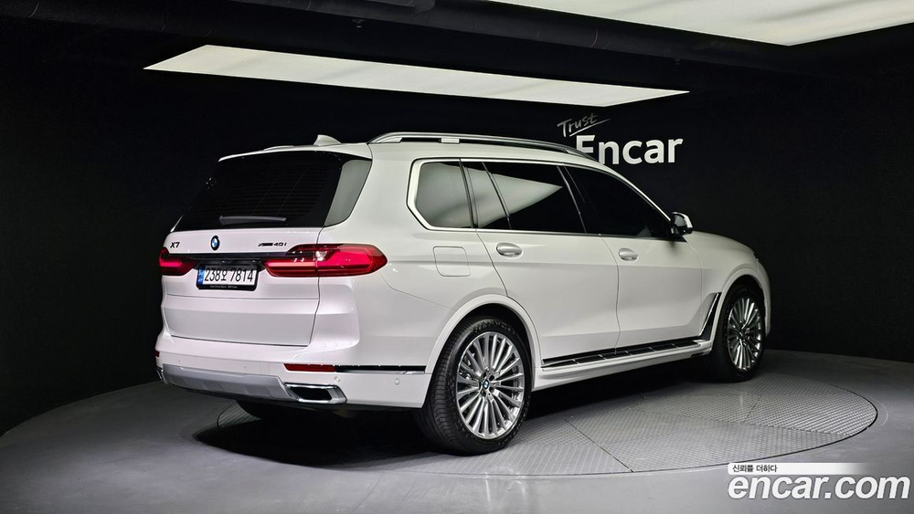 BMW X7 (G07) xDrive 40i Design Pure Excellence 6-и местный (09.2021)