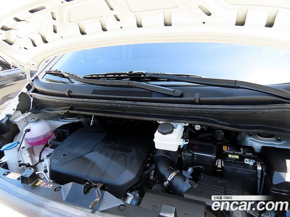 Hyundai Staria Cargo 3-х местный (05.2022)