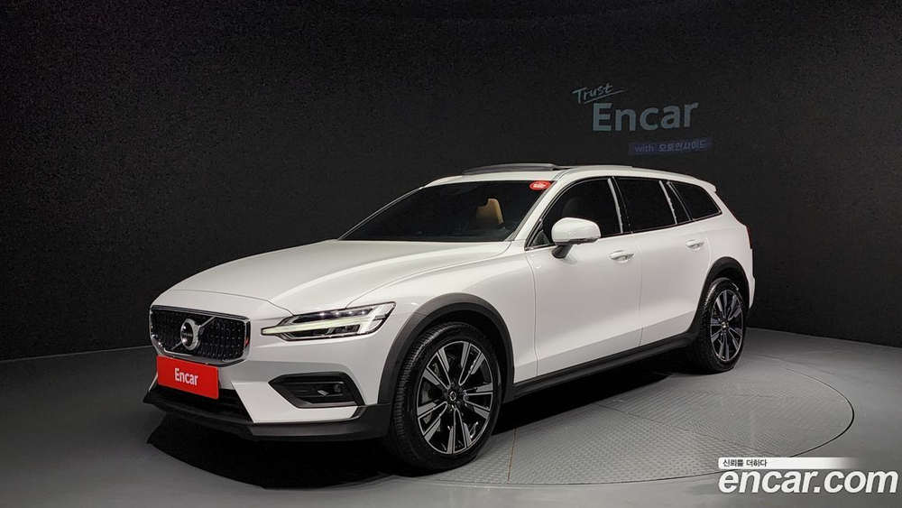 Volvo V60 Cross Country 2 Generation B5 Pro AWD (05.2022)