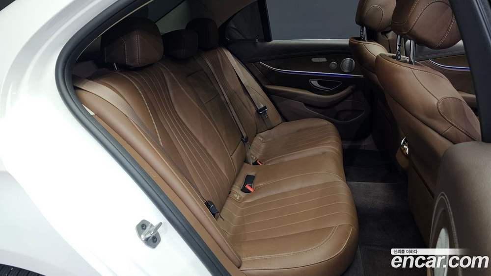 Mercedes-Benz E-Class W213 E300e Exclusive (12.2019)