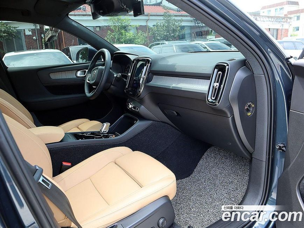 Volvo XC40 B4 Inscription (10.2020)