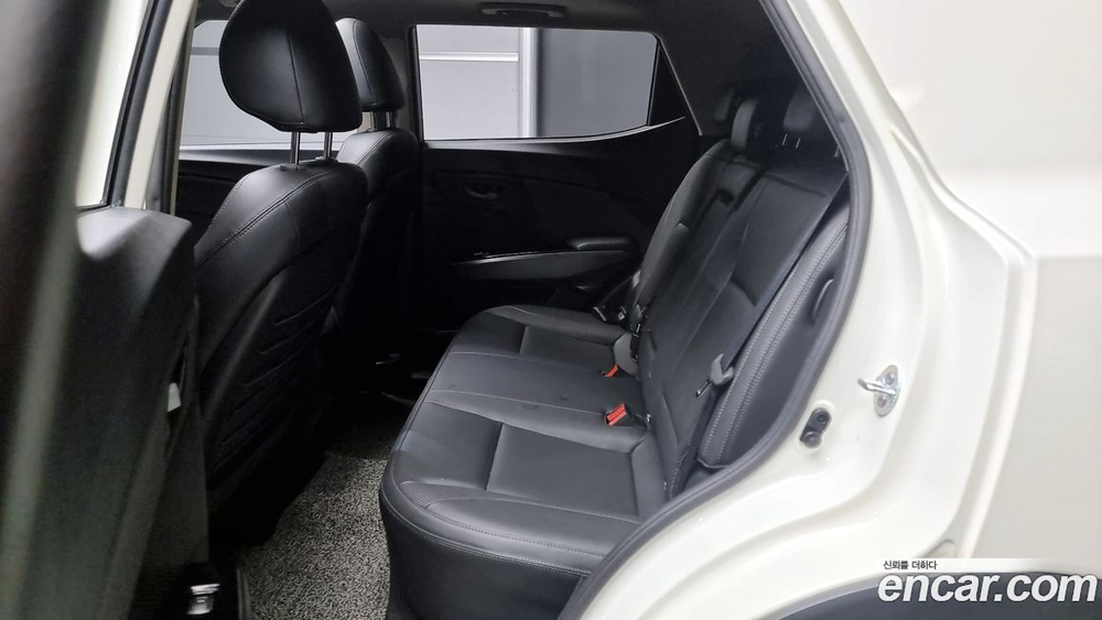 KG Mobility (Ssangyong) Very New Tivoli Бензин 1.5 2WD (06.2020)