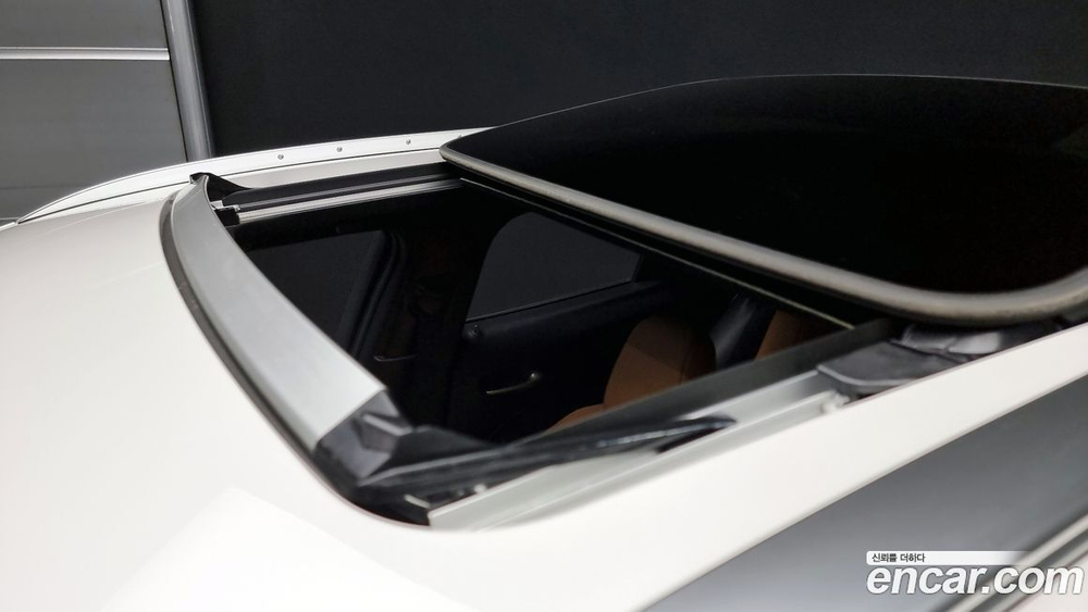 Lexus UX250h 2.0 2WD (12.2023)