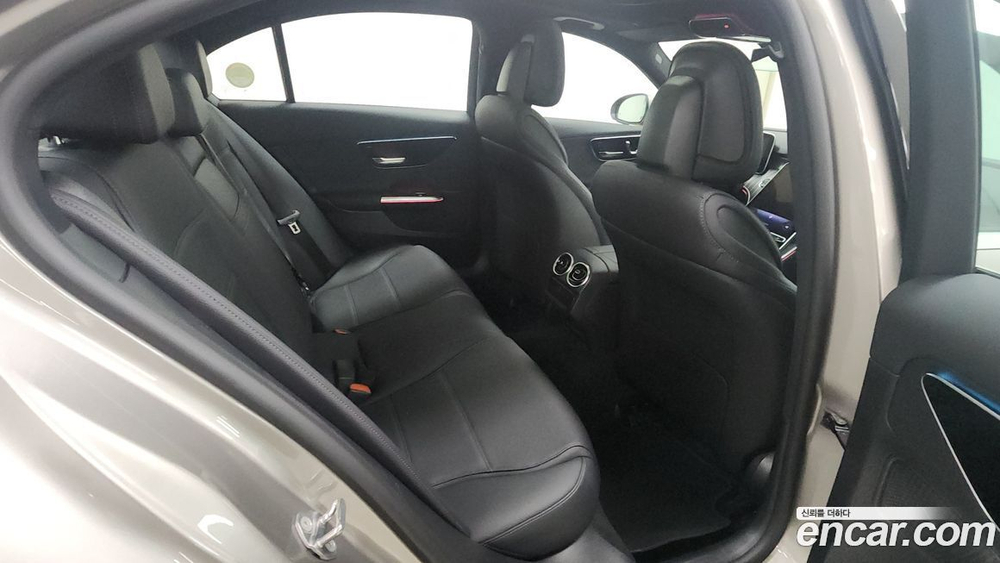 Mercedes-Benz C-Class W206 C300 4MATIC Avangarde (09.2023)