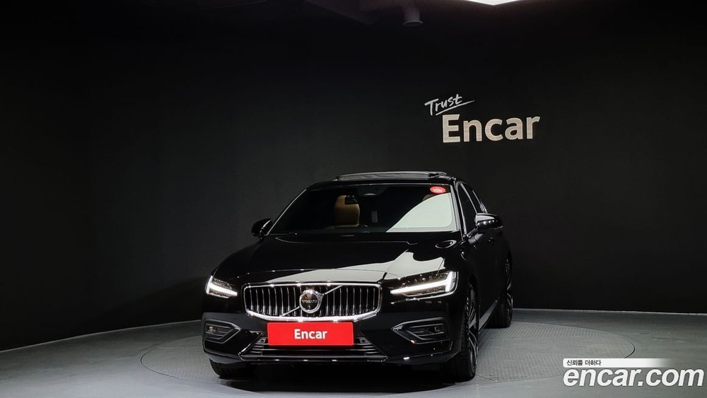 Volvo S60 3 Generation B5 Ultimate Bright (12.2022)