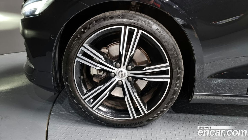 Volvo S60 3 Generation T5 Inscription (10.2019)