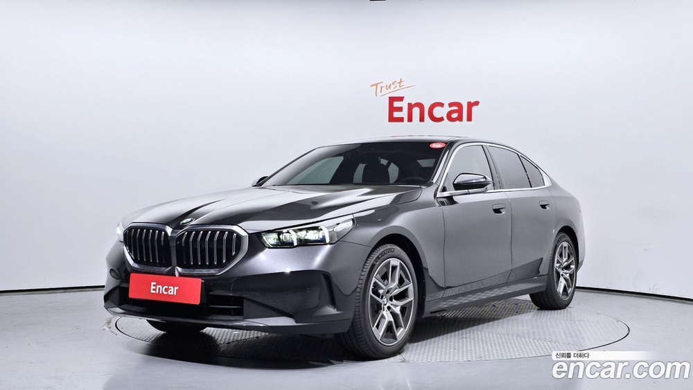 BMW 5 Series (G60) 520i (02.2024)