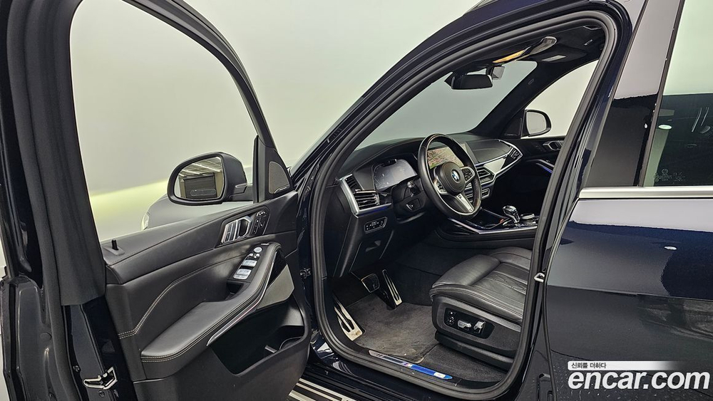 BMW X7 (G07) xDrive 40i M Sports 6-и местный (09.2022)