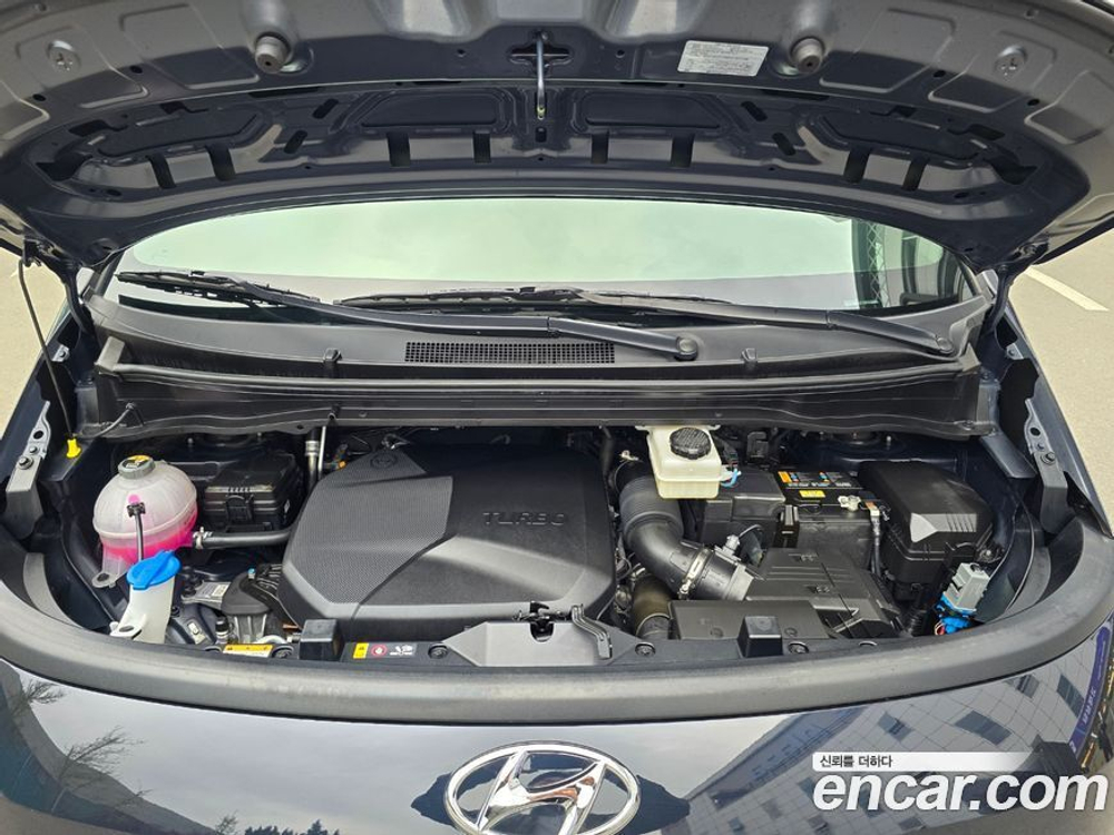 Hyundai Staria Cargo 3-х местный (01.2023)