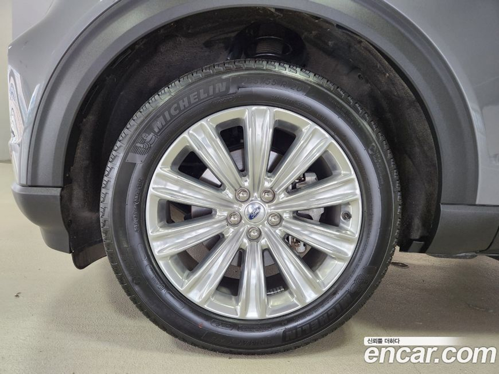 Ford Explorer 6 Generation 2.3 Limited 4WD (03.2021)