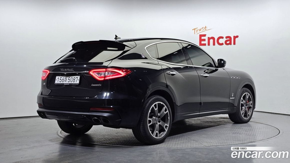 Maserati Levante 3.0 Дизель AWD GrandSport (12.2019)
