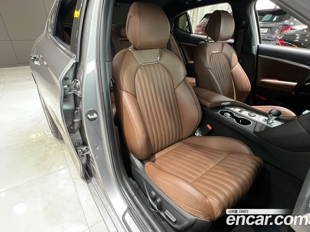 Genesis G70 2.0T AWD (03.2020)