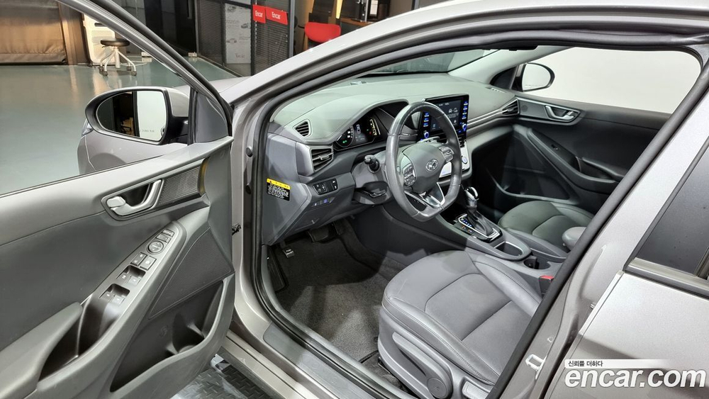 Hyundai The New Ionic Hybrid 1.6 HEV (09.2019)