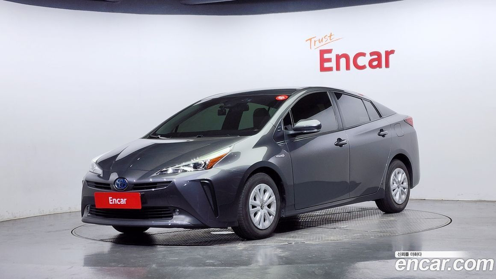 Toyota Prius 4 Generation 1.8 (03.2022)