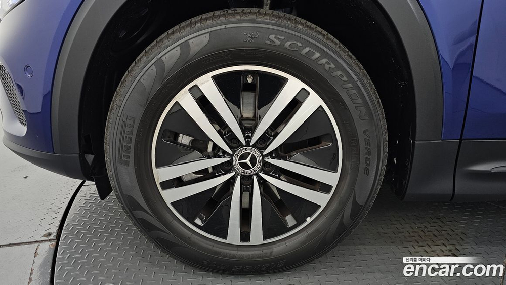 Mercedes-Benz GLB-Class X247 GLB200 d (08.2021)