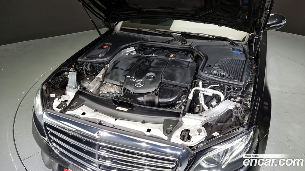 Mercedes-Benz E-Class W213 E220d 4MATIC Exclusive (08.2020)