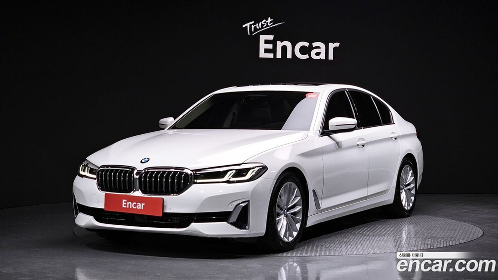BMW 5 Series (G30) 520i Luxury (12.2022)