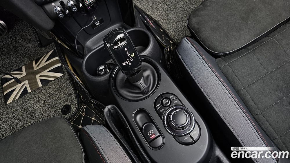 Mini Cooper S Convertible JCW (01.2022)