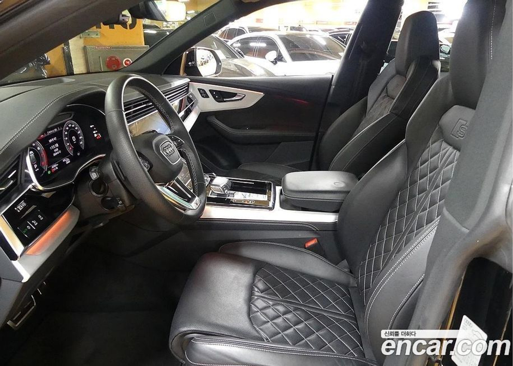 Audi Q8 55 TFSI Quattro Premium (09.2022)