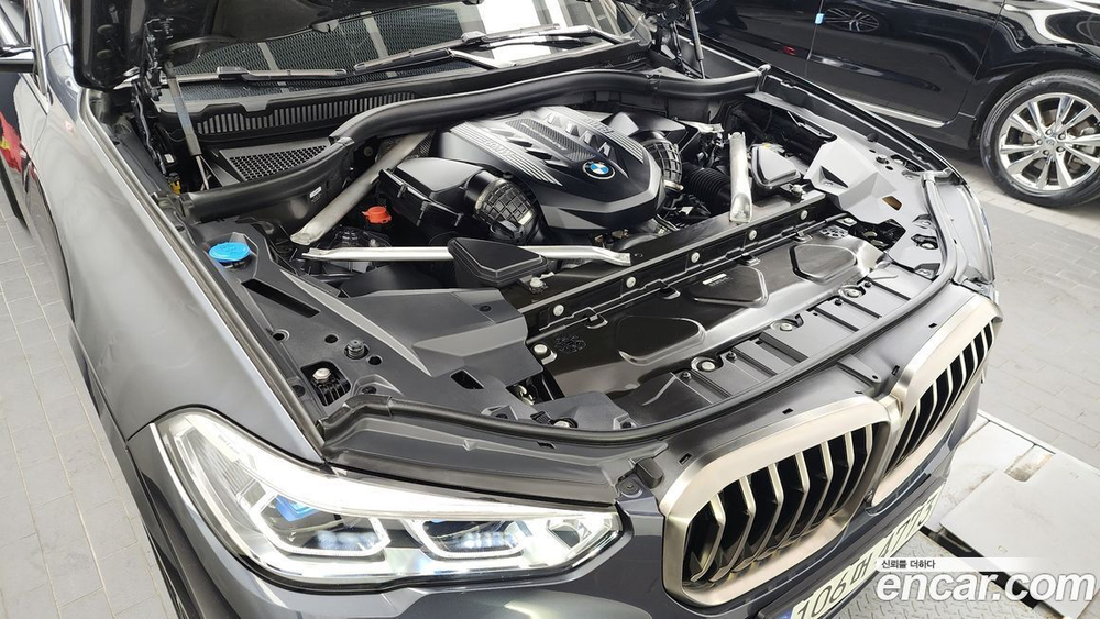 BMW X5 (G05) M50i (04.2021)
