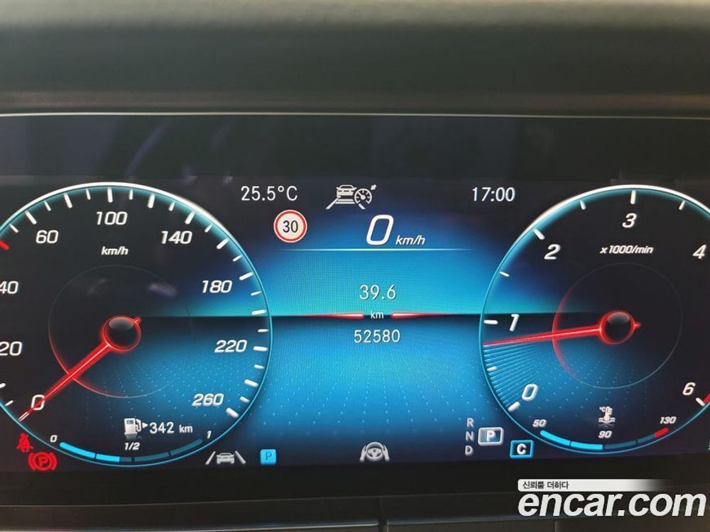 Mercedes-Benz E-Class W213 E220d 4MATIC AMG Line (11.2020)