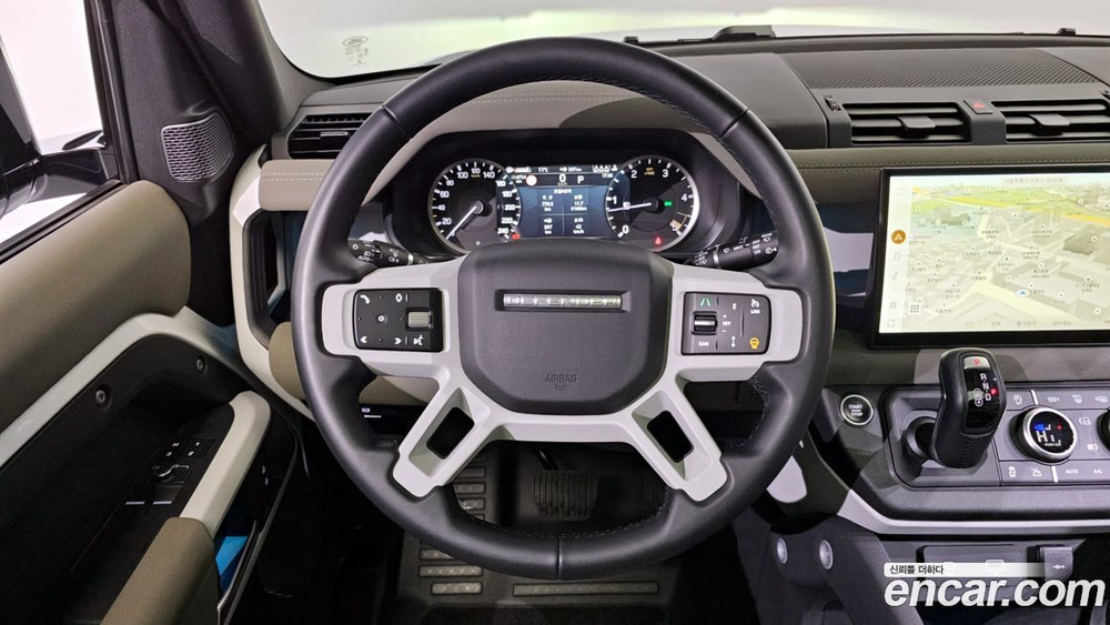 Land Rover Defender (L663) 90 D250 SE (03.2023)