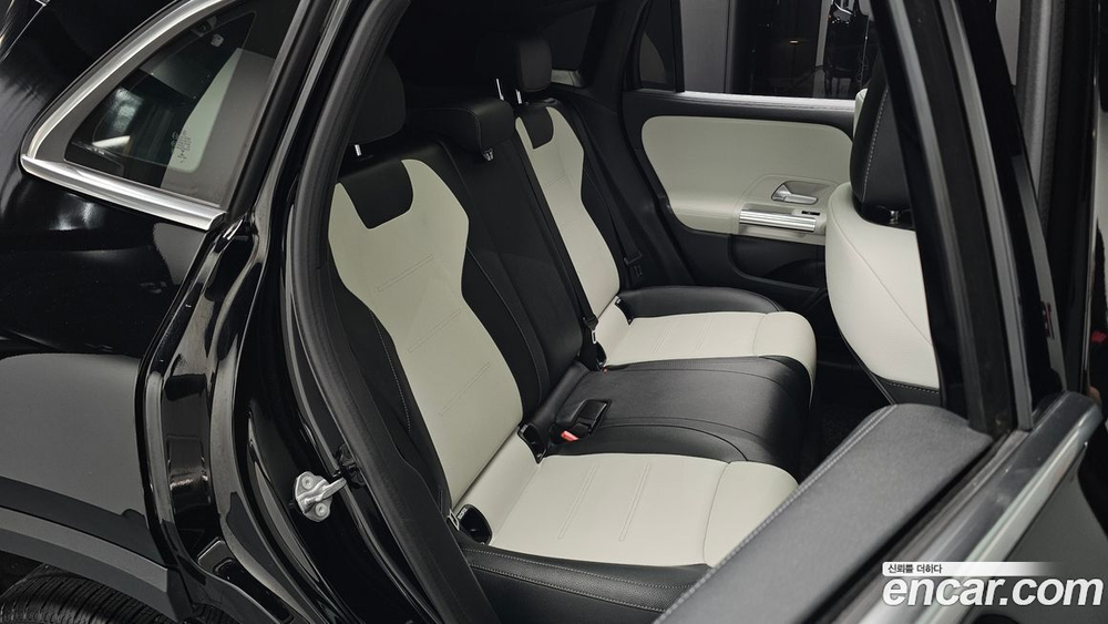 Mercedes-Benz GLA-Class H247 GLA250 4MATIC (05.2021)
