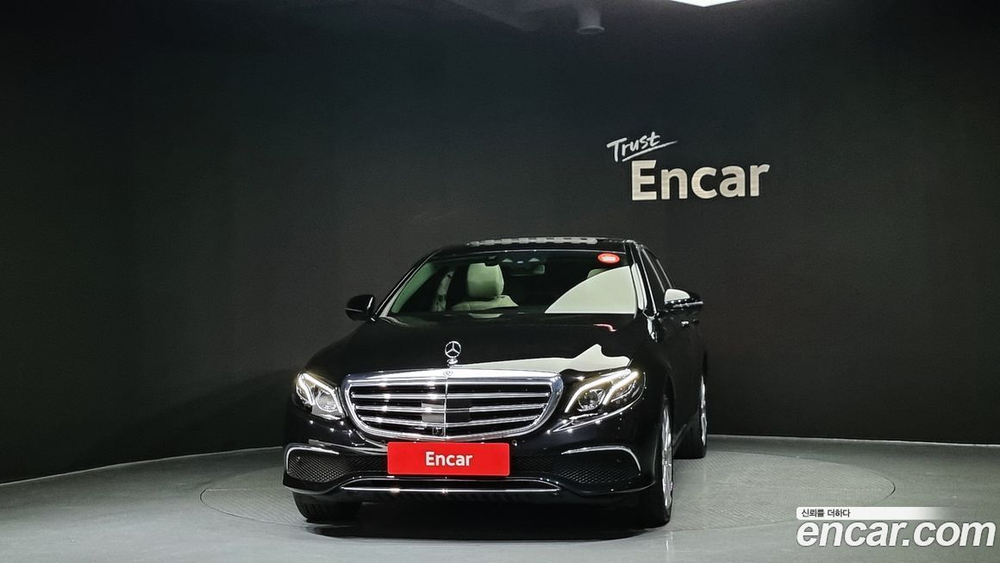 Mercedes-Benz E-Class W213 E300 4MATIC Exclusive (09.2020)