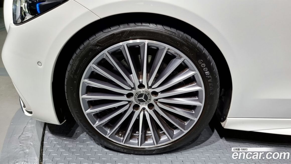 Mercedes-Benz C-Class W206 C300 4MATIC Avangarde (12.2022)