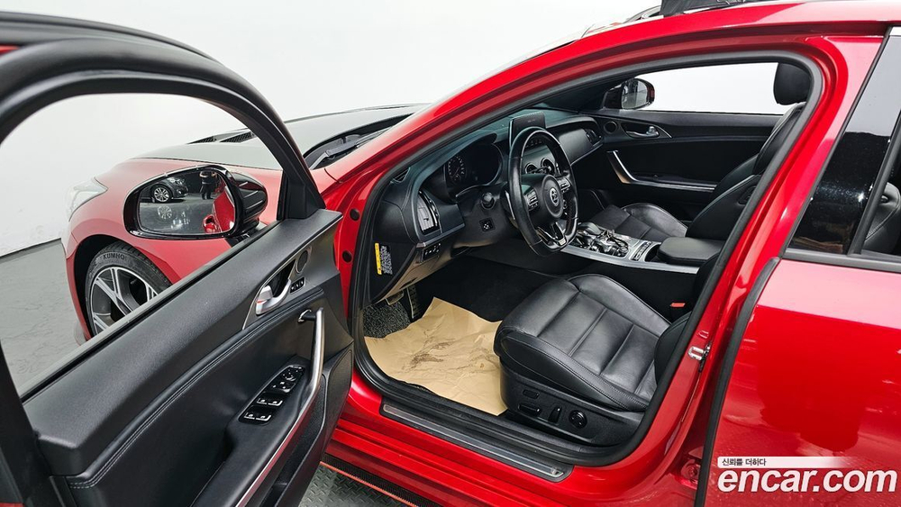 Kia Stinger 2.0 Turbo 2WD (08.2019)