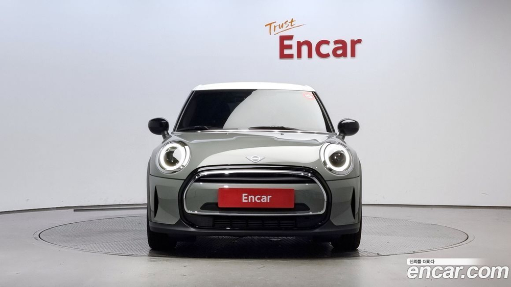 Mini Cooper 5 дверей Classic (07.2022)