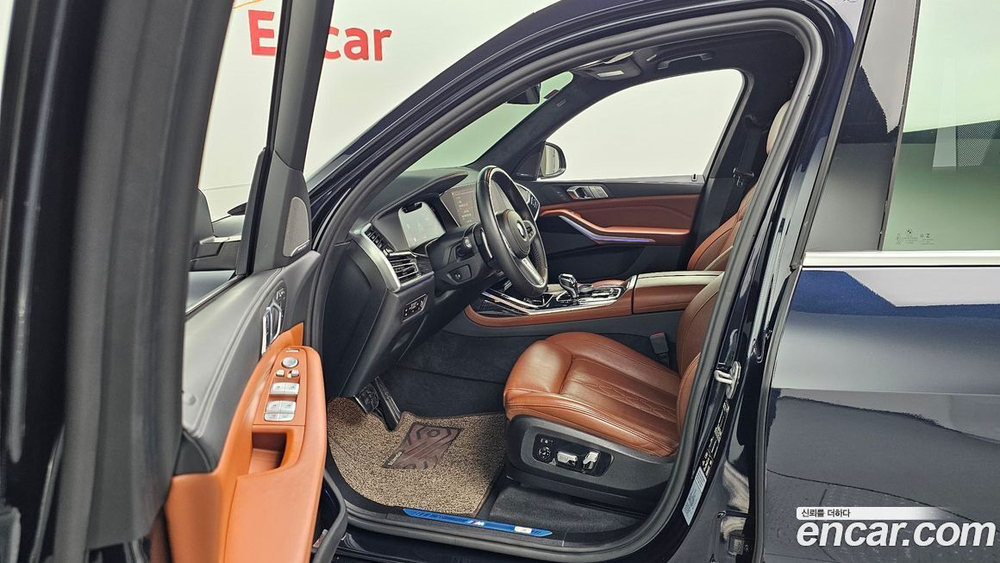 BMW X7 (G07) xDrive 40i M Sports 6-и местный (04.2022)