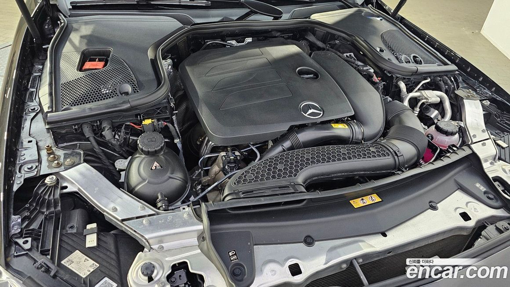 Mercedes-Benz E-Class W213 E350 4MATIC AMG Line (05.2021)