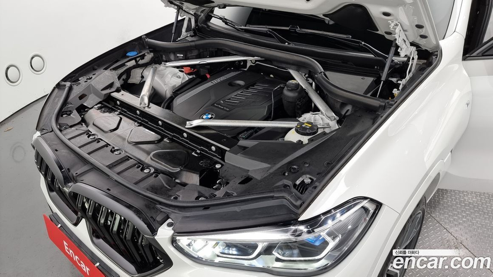 BMW X6 (G06) xDrive40i M Sports (01.2023)
