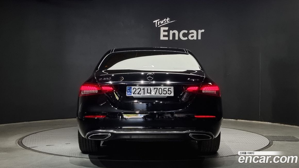 Mercedes-Benz E-Class W213 E350 4MATIC Avangarde (12.2022)