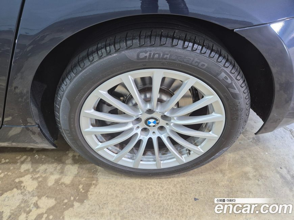 BMW 5 Series (G30) 520i Luxury (02.2020)