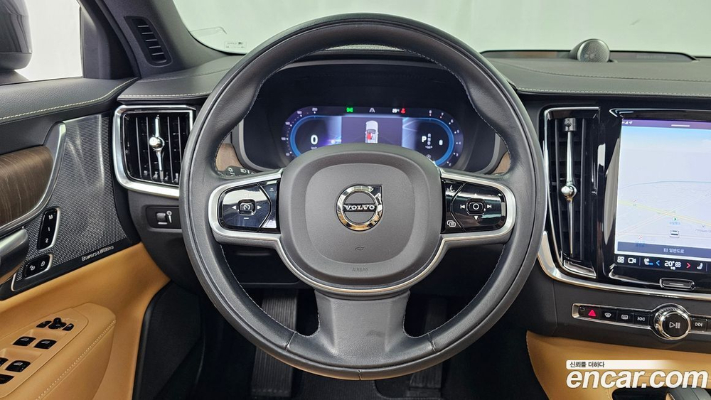 Volvo V90 Cross Country B6 Pro AWD (01.2022)