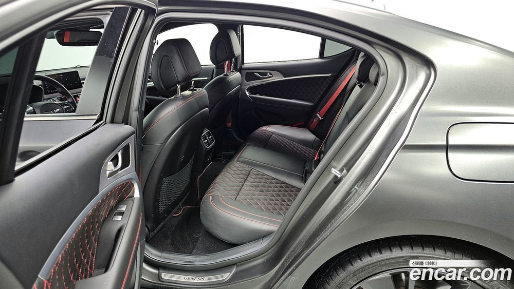 Genesis The New G70 Бензин 3.3T 2WD (04.2022)