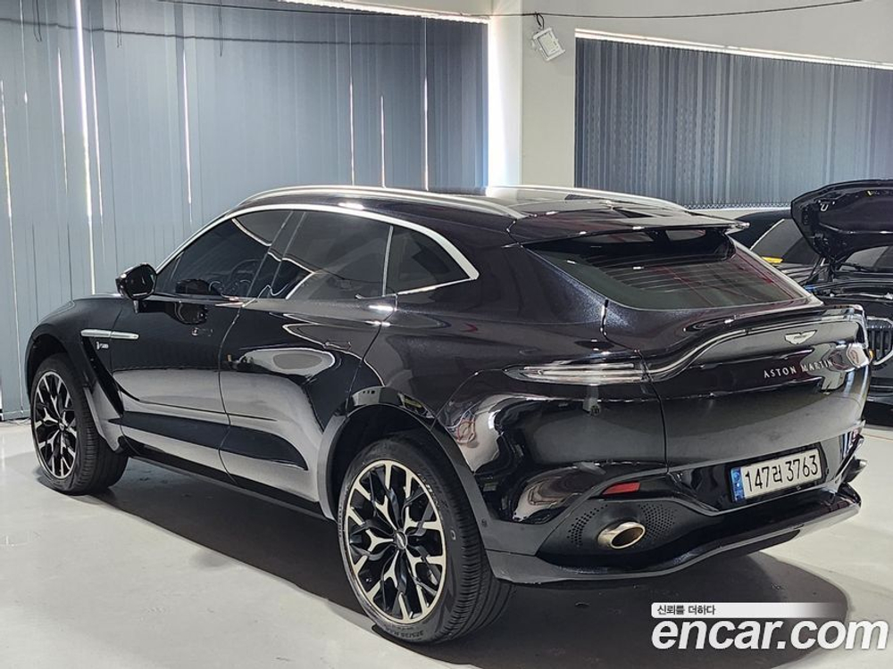 Aston Martin DBX 4.0 V8 (11.2020)