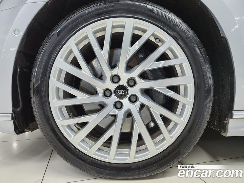 Audi A8 (D5) 55 TFSI Quattro LWB (12.2021)