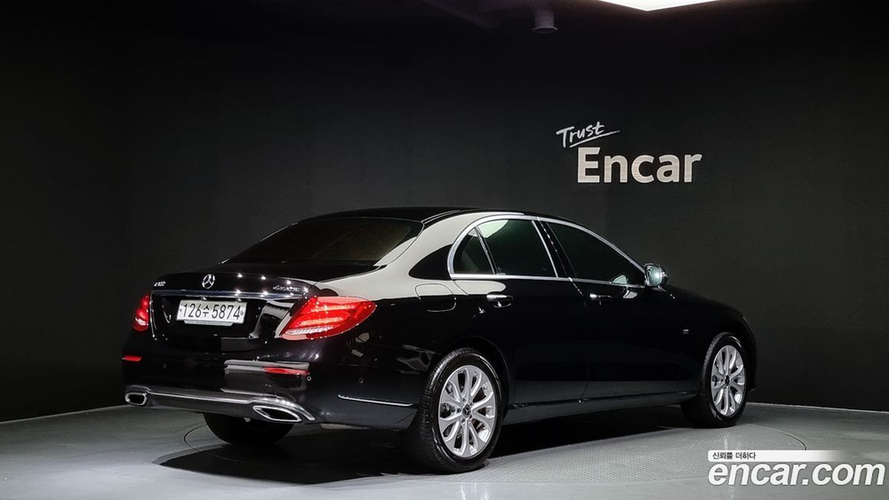 Mercedes-Benz E-Class W213 E300 4MATIC Exclusive (05.2020)