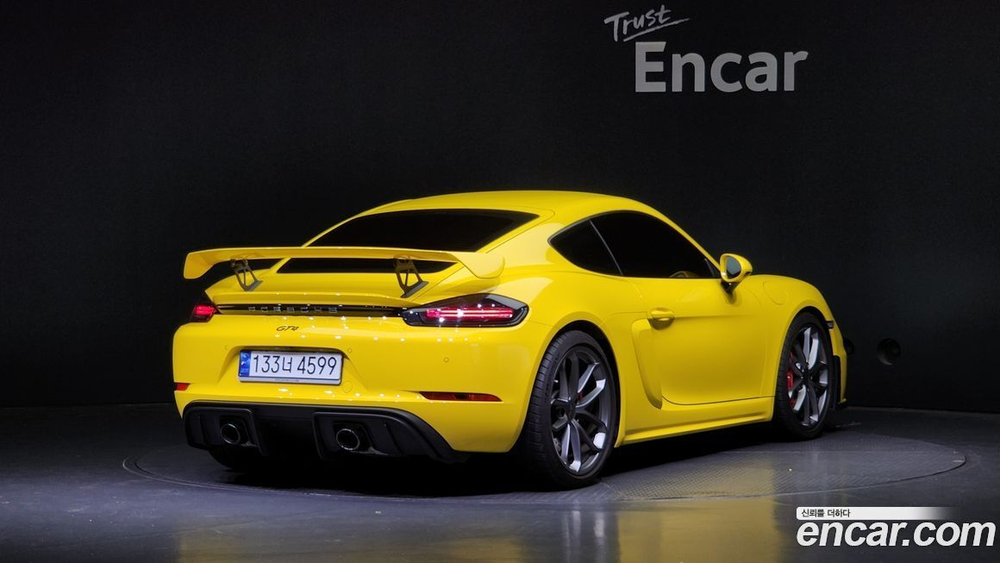 Porsche 718 Cayman 4.0 GT4 (04.2023)